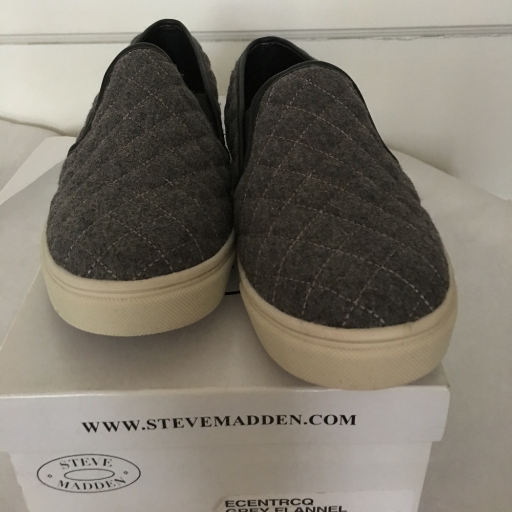 STEVE MADDEN ECENTRCQ GREY FLANNEL SNEAKER NWOT 8
